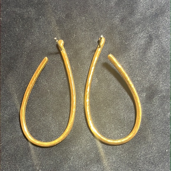 Classy Earrings - Picture 3 of 5